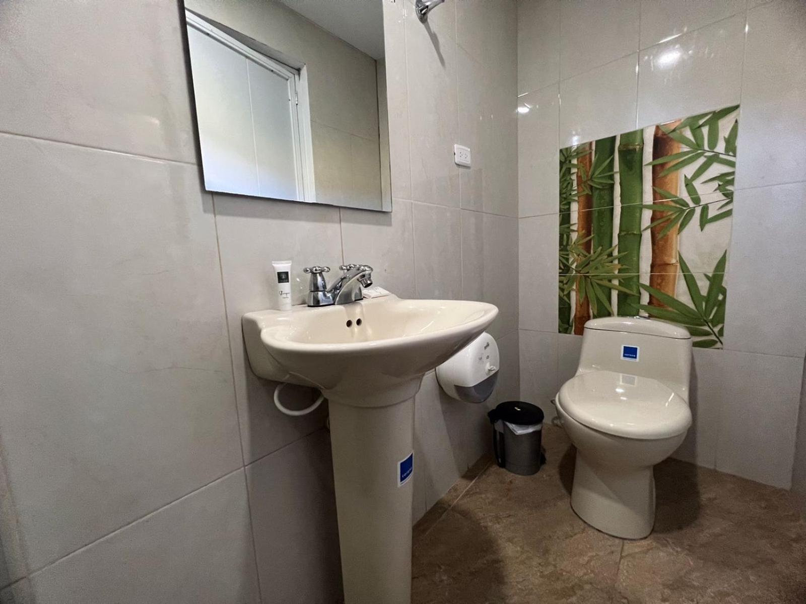 מלון מינקה Montes De Beraka (Adults Only) מראה חיצוני תמונה